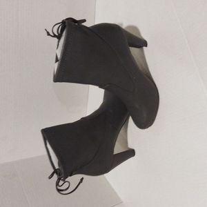 Breckelle's Grey Ankle Boot.NWOT .Size 8.5